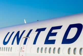 United Airlines pays deposit for 100 Air-Taxi Aircraft