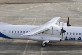 COMAC Delivers First China-Made C909 Aircraft to Lao Airlines