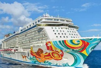 Hurricane Fiona affecting the cruise industry