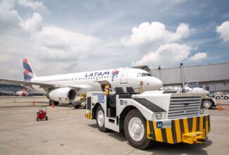 Menzies Aviation wins engineering contract with LATAM Airlines