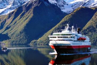 Hurtigruten First Cruise Line To Implement SpaceX's Starlink Internet Fleet-Wide