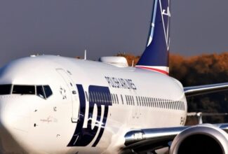 LOT Polish Airlines Boosts Fleet with 11 Boeing 737-8 Max Aircraft Acquisition