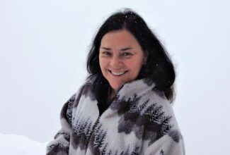 Avalon Waterways to Host Author Diana Gabaldon on 2024 'OUTLANDER' Storyteller Cruise