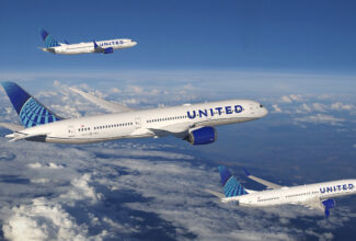 United Airlines orders 100 Boeing 787s and 100 737 Max jets