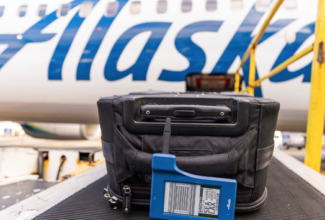 Alaska Airlines Launches Electronic Bag Tag Program