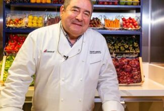 Carnival Cruise Line Names Emeril Lagasse Chief Culinary Officer