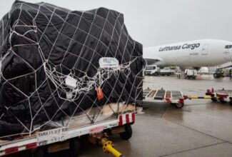 Lufthansa Cargo aims to cut CO2 with lightweight cargo pallet nets