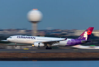 Hawaiian Airlines flight makes emergency landing at LAX