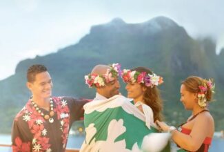 Paul Gauguin Cruises Launches Romantic Wave Season Deal