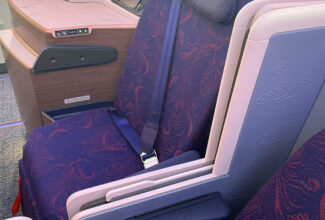 Recaro CL6720 business class seat takes first flight