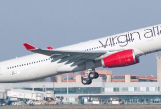 Virgin Atlantic Boeing 787 Windscreen Cracks at 40,000 Feet, Prompting Emergency Reroute