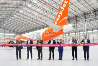 easyJet celebrates opening of new maintenance hangar at BER airport