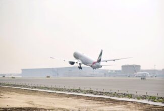 Emirates operates 100% SAF flight with Boeing 777