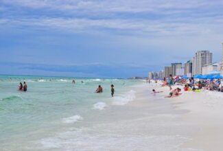 Tourism numbers in Florida broke records in 2022