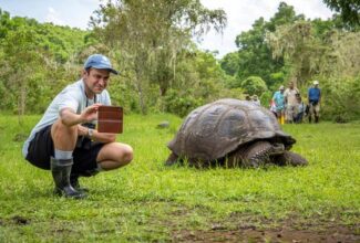 Hurtigruten Expeditions Offers 2-for-1 Deal to Support Galápagos Wildlife