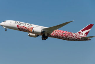 Qantas considering nonstop Australia to Paris 787-9 flights