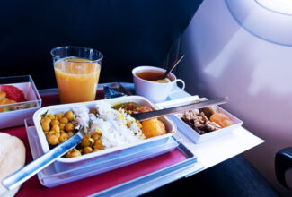 Thai Airways suspends crew over uncollected meal trays