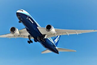 FAA Issues AD to Address Water Leaks on Boeing 787 Electronics