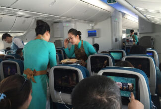 Four Vietnam Airlines flight attendants arrested for smuggling drugs from Paris