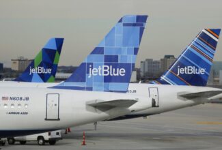 JetBlue will trim New York flights in response to FAA staffing shortage