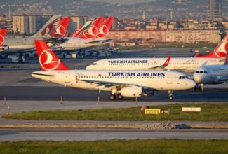 Turkish Airlines marks delivery of 400th aircraft with special flight