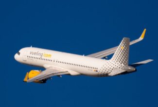 Vueling fined $32K after female cabin crew staff told to wear high heels