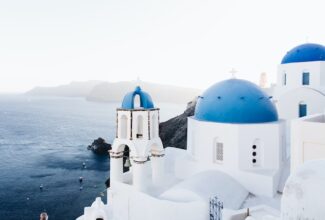 Top Santorini Airbnbs for 2024: From Secluded Cave Houses to Luxurious Villas