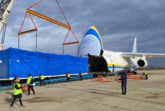 Antonov flies its largest single piece of cargo on a AN-124