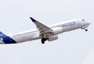 Analysts and Airbus Clash Over Airbus A220-500 Launch at Paris Air Show