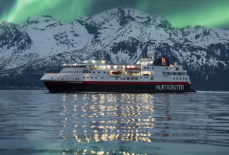 5 Things To Know About Booking An Expedition Cruise For Your Clients