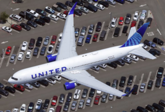 United Airlines Flight Returns to Paris After Bathroom Malfunction on Transatlantic Route