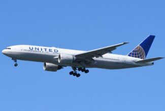 A United Airlines Pilot Faces License Suspension and Sentence for Alcohol Limit Violation in France