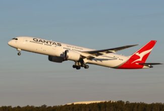 Boeing Delivers Final 787-9 Dreamliner to Qantas