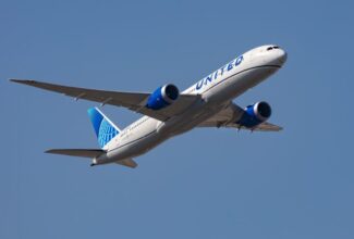 United Flight Returns to San Francisco After Passenger Refuses to Stay in Economy Class Seat