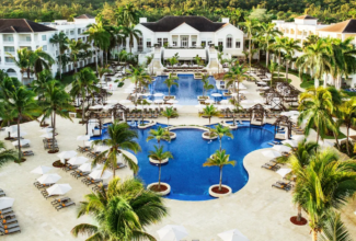 Playa Hotels & Resorts Celebrating 10th Anniversary With Travel Advisor Giveaways