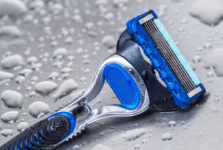 Bringing Razors on a Plane: Air Travel Regulations Explained