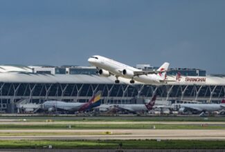 COMAC's C919 Airliner Debuts Internationally at Singapore Airshow, Challenging Airbus and Boeing