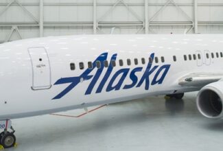 Alaska Airlines Seeks $150 Million Compensation from Boeing for 737-9 Grounding Incident