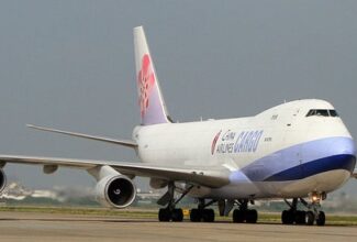 China Airlines Plans Strategic Move: Five 747 Freighters Up for Sale in 2024