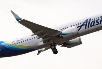 Alaska Airlines Welcomes First Boeing 737-8, Eyes Mid-1Q 2024 Operations