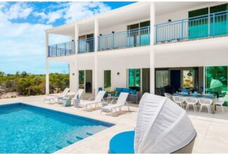 Exclusive Offer: Enjoy an Extra Night Free at Select Villas in Turks & Caicos