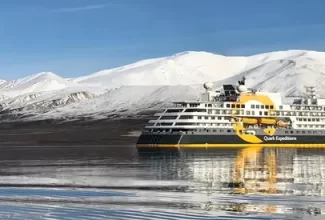 Quark Expeditions Celebrates Flightseeing Over Axel Heiberg Island