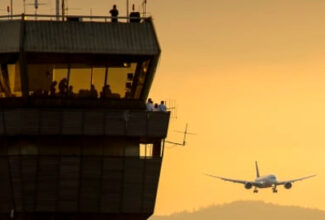 Senator Moran Introduces Bill Requiring ADS-B Technology in High-Traffic