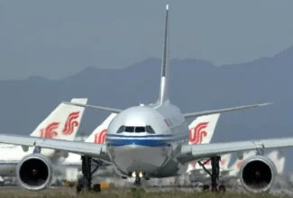 Chinese Airlines Urge U.S. to Drop Ban on Flying Over Russia