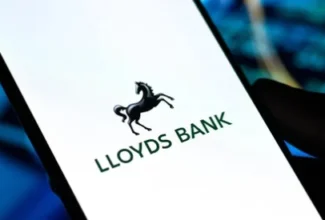 Hopper and Lloyds Bank Launch Travel Booking Portal for U.K. Cardholders