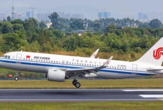 Air China Sells 1.6% Cathay Pacific Stake for $170 Million