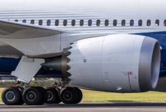 United 787 Makes Emergency Landing at LAX After Engine Fire